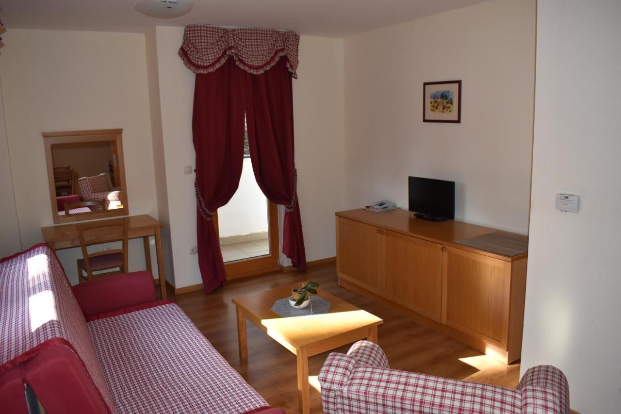 Aparthotel Snjezna Kraljica Stubicke Toplice Luaran gambar